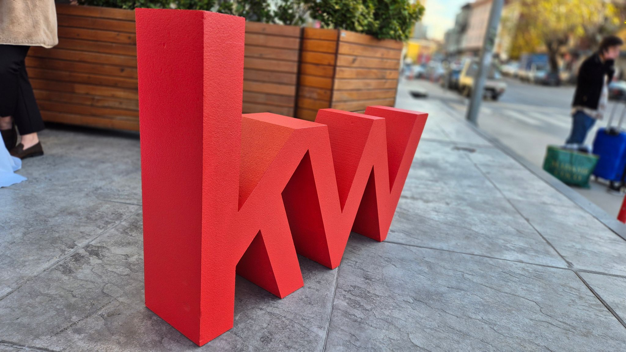 KW MODERN