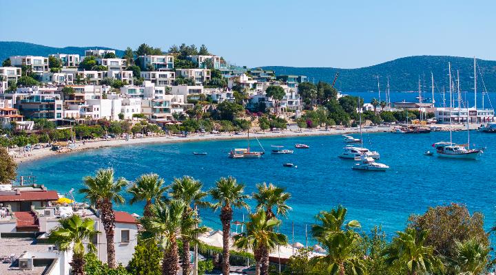 Yazlık Bölgeler Raporu: Çanakkale Artışta Zirvede, Mersin ve Silivri Bütçe Dostu 